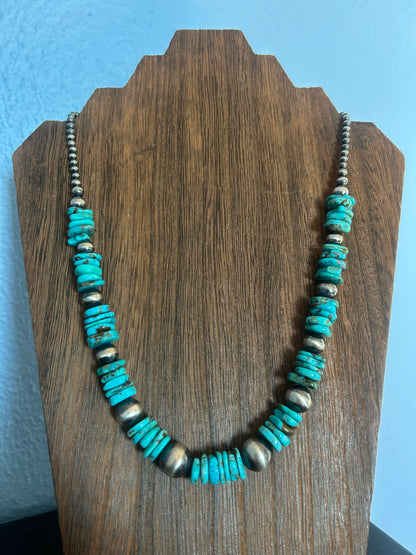 The Felicia Necklace