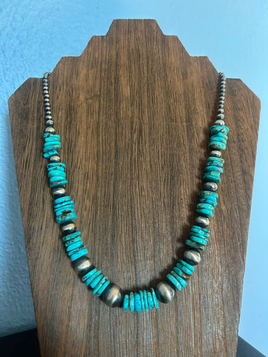 The Felicia Necklace