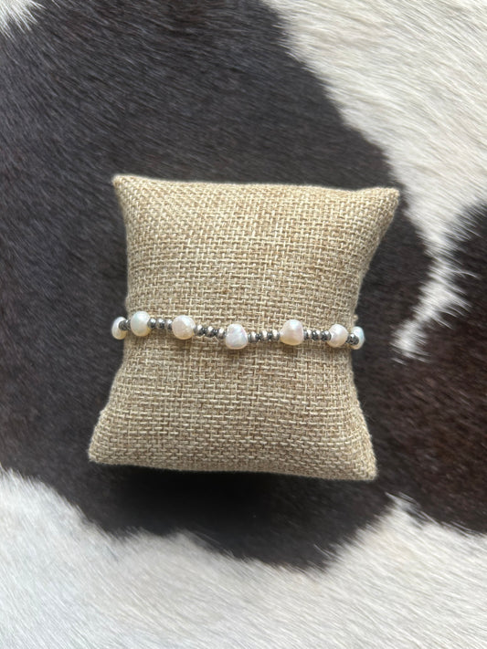 Pearl Stretch Bracelet
