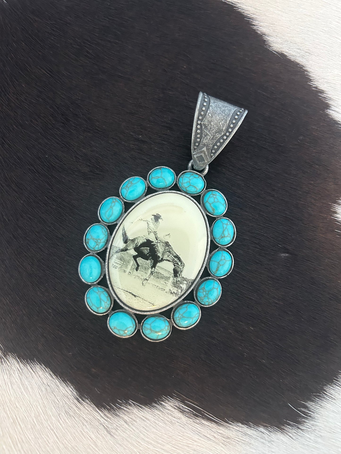 Faux Pendant