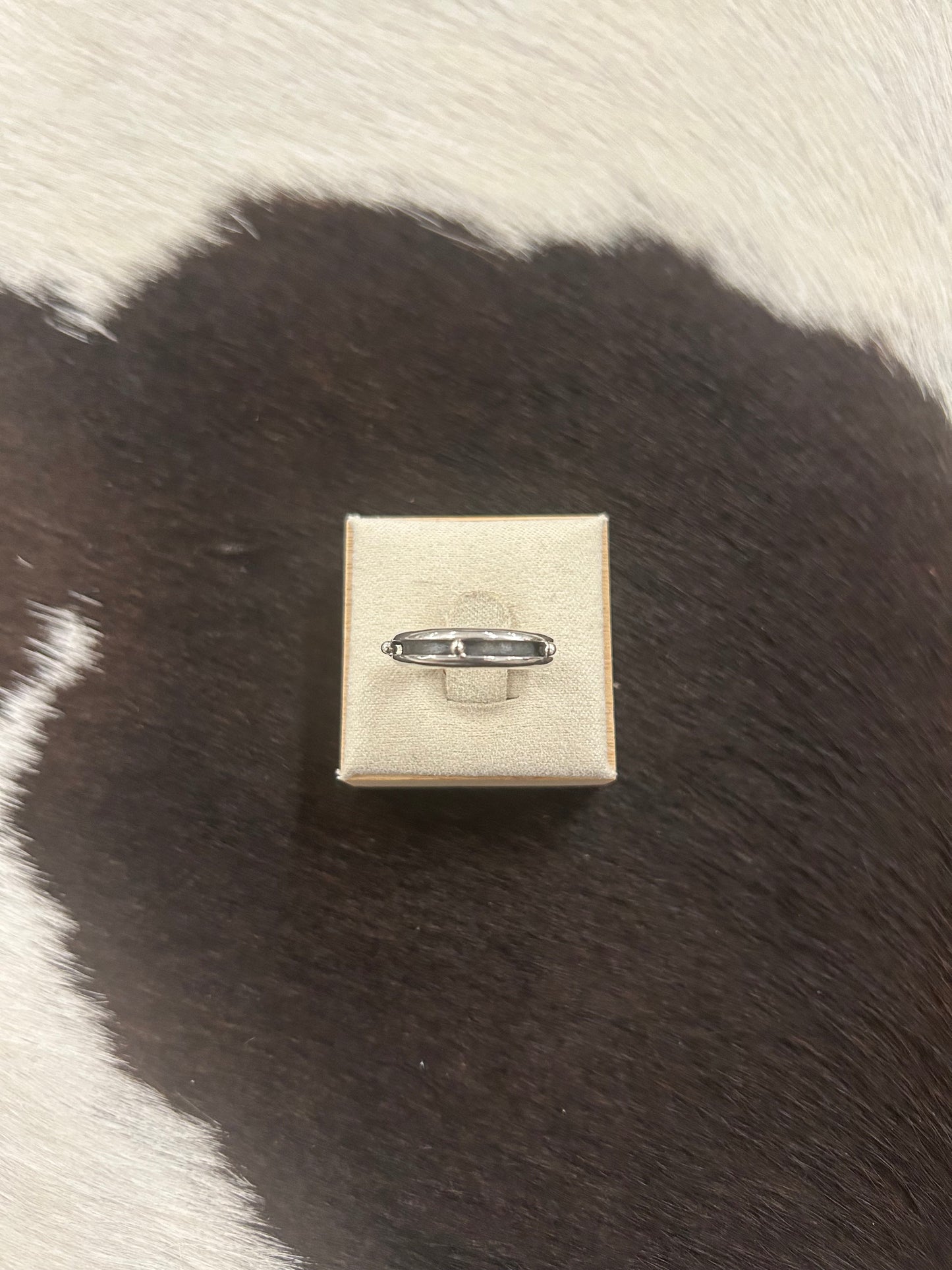 Dot Ring